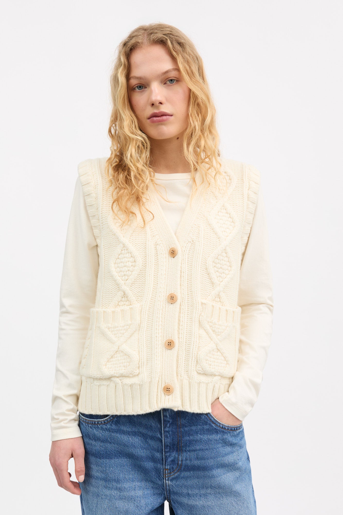 Skall Studio White sun vest Vest Ecru